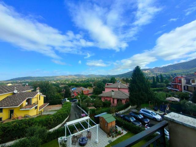 Villa in vendita a Marino RM