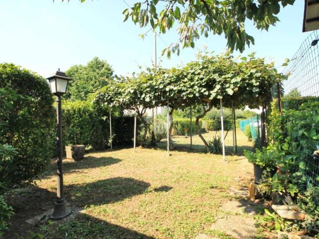 Villa in vendita a Mariano Comense CO