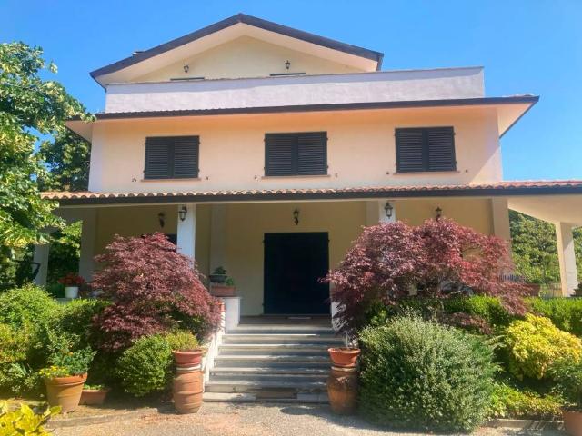 Villa in vendita a Marliana PT