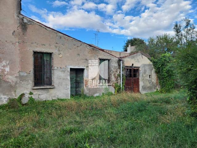 Villa in vendita a Marmirolo MN