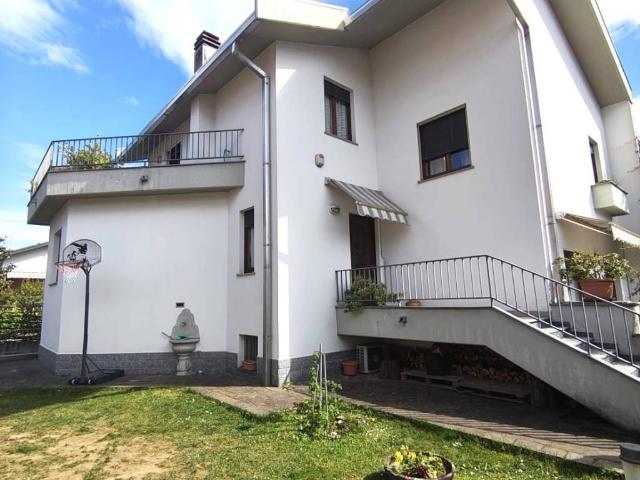 Villa in vendita a Marnate VA