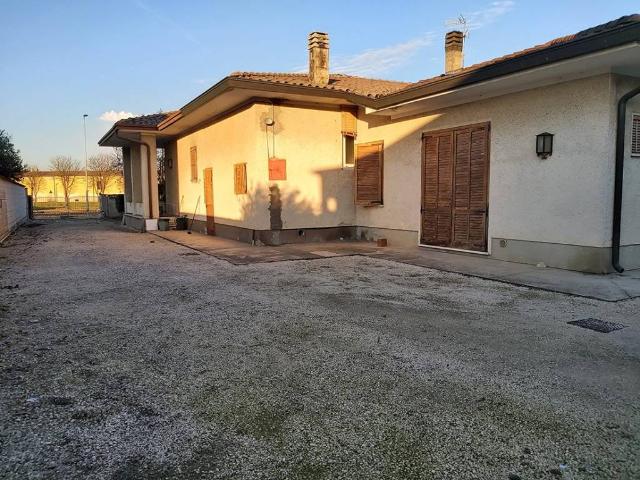 Villa in vendita a Martignana di Po CR