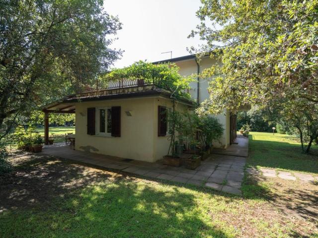 Villa in vendita a Massa