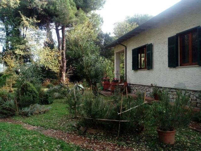 Villa in vendita a Massa