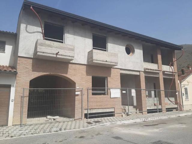 Villa in vendita a Massa d'Albe AQ