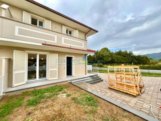 Villa in vendita a Massa e Cozzile PT
