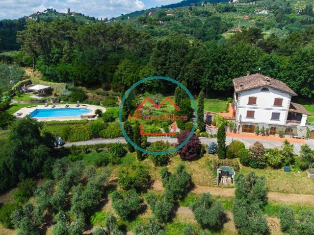Villa in vendita a Massa e Cozzile PT