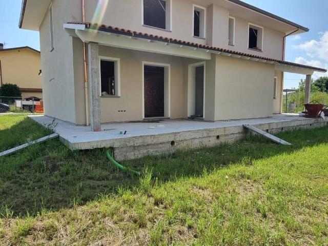 Villa in vendita a Massa e Cozzile PT