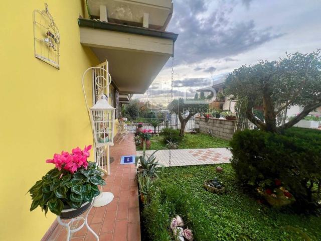 Villa in vendita a Massa e Cozzile PT