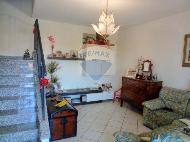 Villa in vendita a Massa E Cozzile