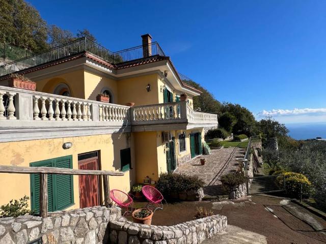Villa in vendita a Massa Lubrense NA