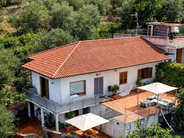 Villa in vendita a Massa Lubrense NA