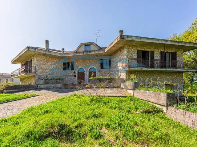 Villa in vendita a Massa Martana PG