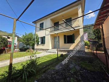 VILLA in VENDITA a MASSA Massa di 6 vani