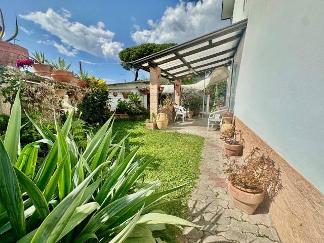 Villa in vendita a Massa MS