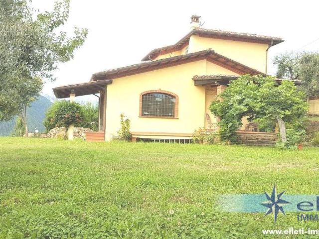Villa in vendita a Massa MS