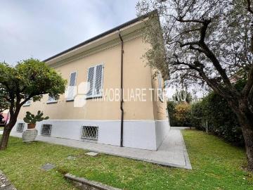 Villa in vendita a Massa MS