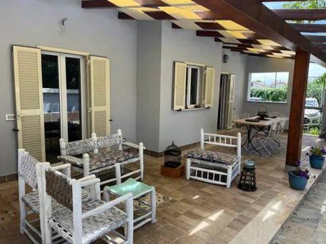 Villa in vendita a Massa MS