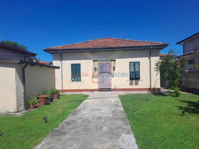 Villa in vendita a Massa MS