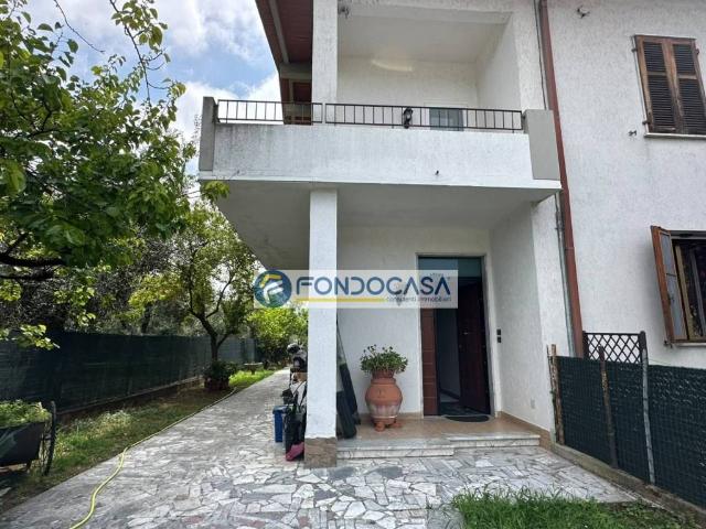 Villa in vendita a Massa MS