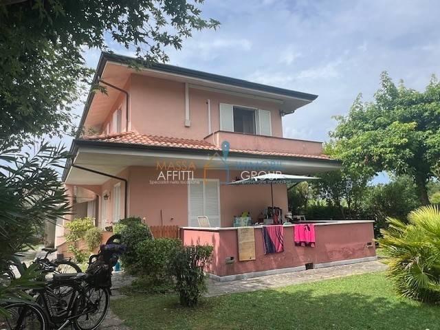 Villa in vendita a Massa MS