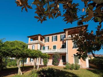 Villa in vendita a Massa MS