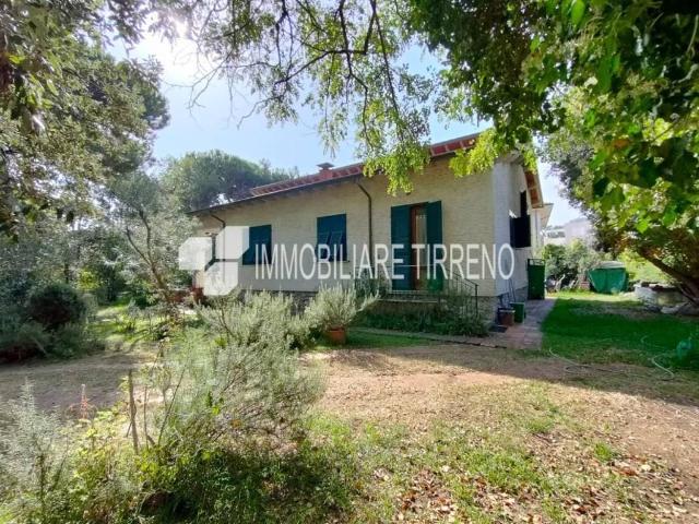 Villa in vendita a Massa MS
