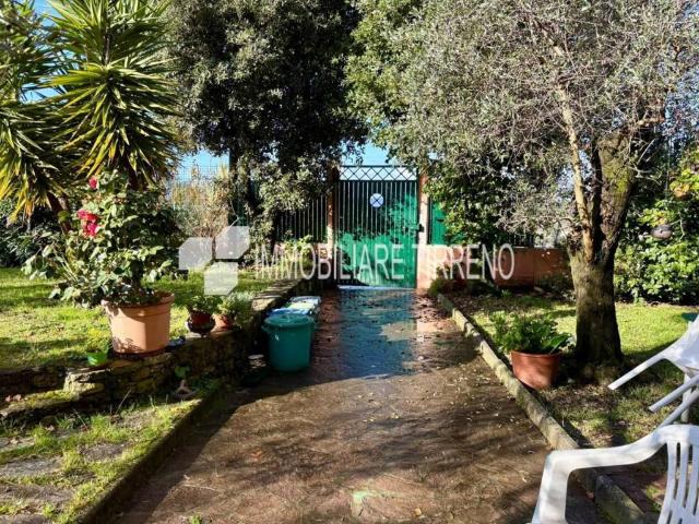 Villa in vendita a Massa MS