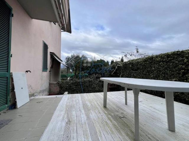 Villa in vendita a Massa MS