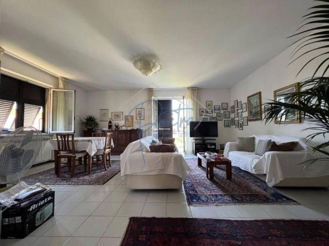 Villa in vendita a Massa MS