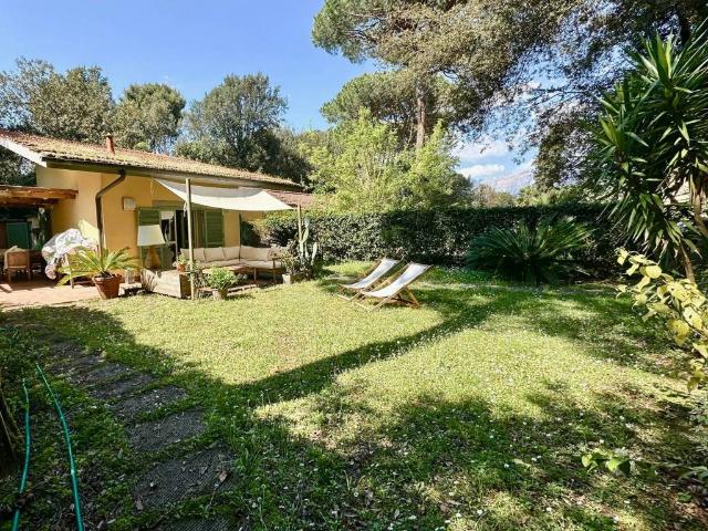 Villa in vendita a Massa MS