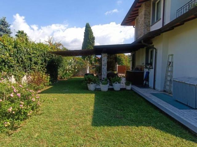 Villa in vendita a Massa MS