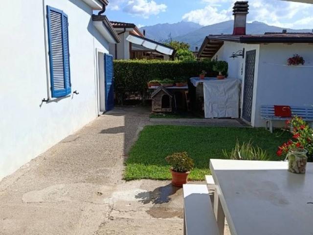 Villa in vendita a Massa MS