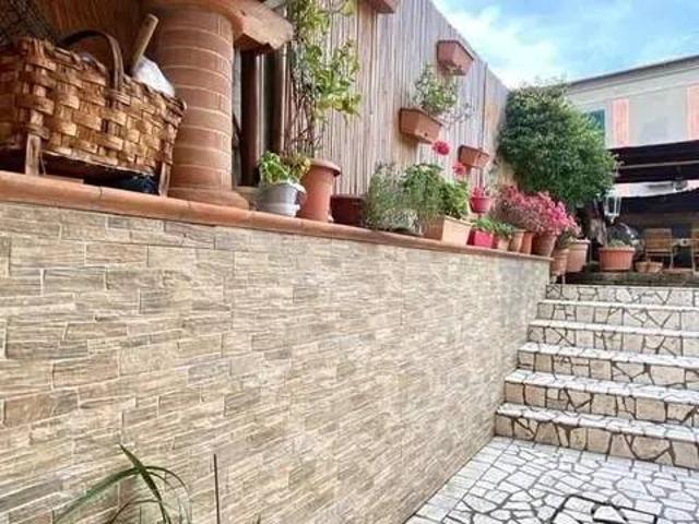 Villa in vendita a Massa MS