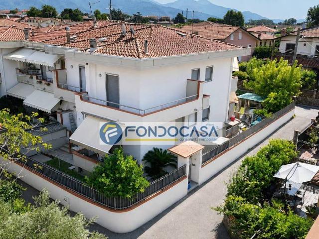 Villa in vendita a Massa MS
