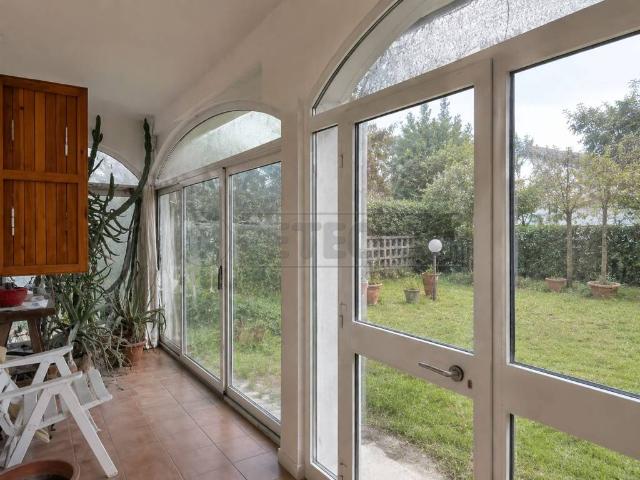 Villa in vendita a Massa MS