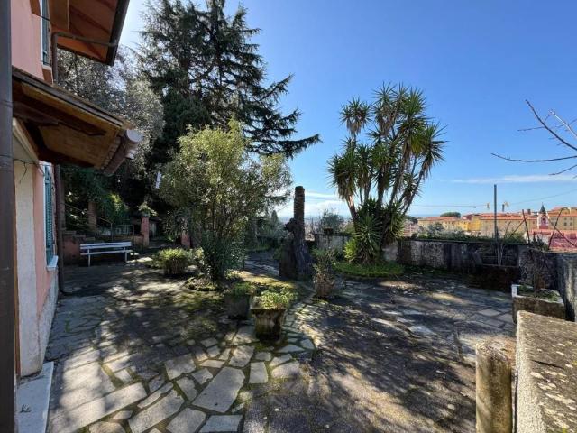 Villa in vendita a Massa MS