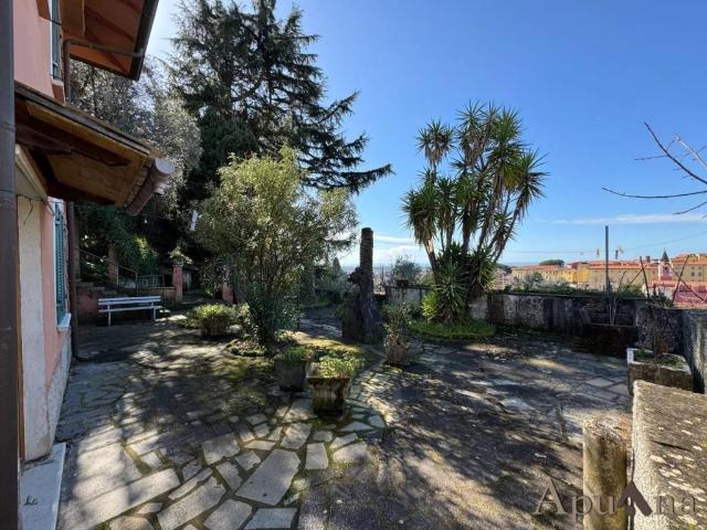 Villa in vendita a Massa MS