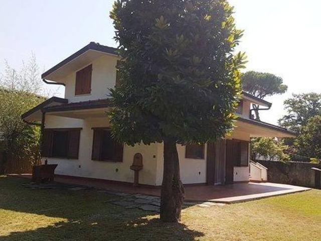 Villa in vendita a Massa MS