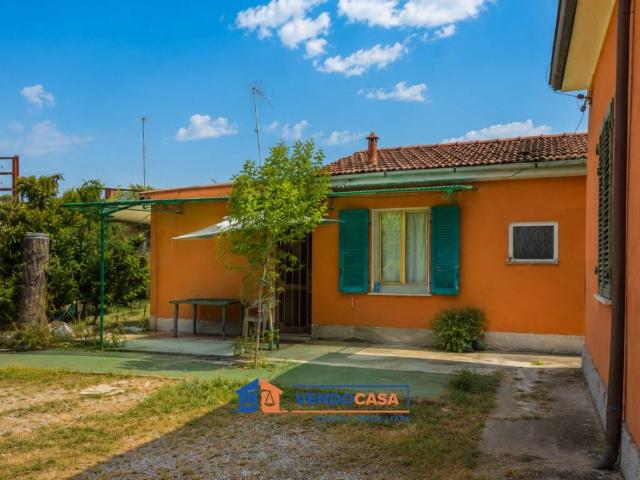 Villa in vendita a Massa MS
