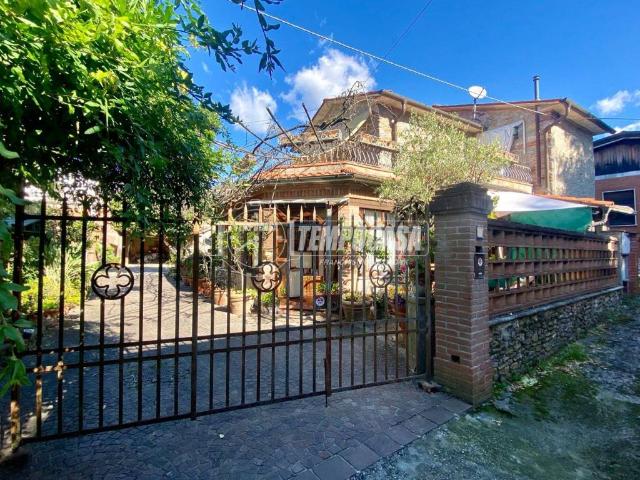 Casa indipendente in vendita a Massa MS