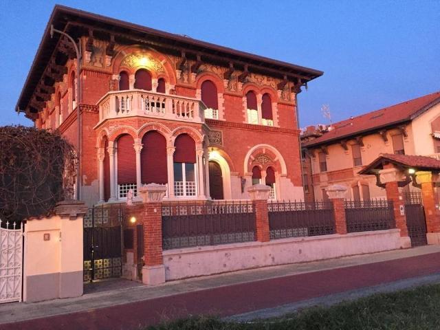 Villa in vendita a Massa MS