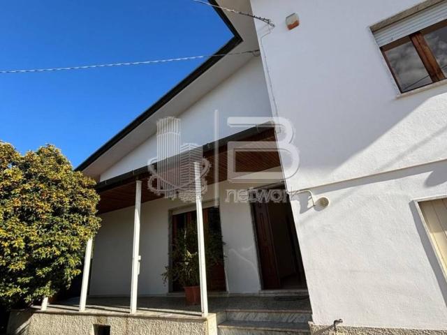 Villa in vendita a Massa MS