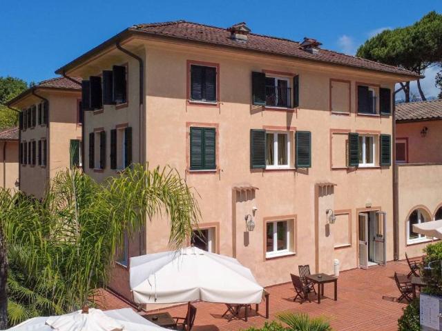 Villa in vendita a Massa MS