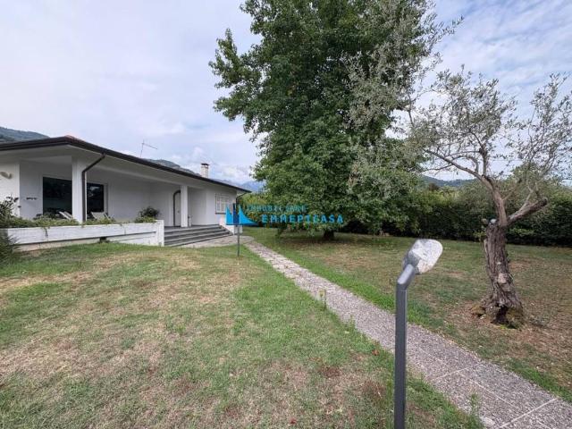 Villa in vendita a Massa MS