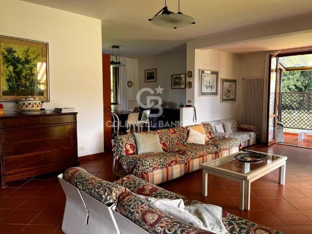 Villa in vendita a Massa MS