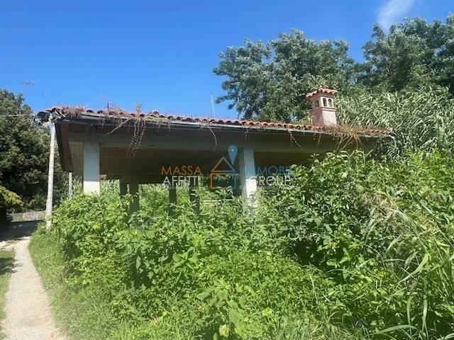 Villa in vendita a Massa MS