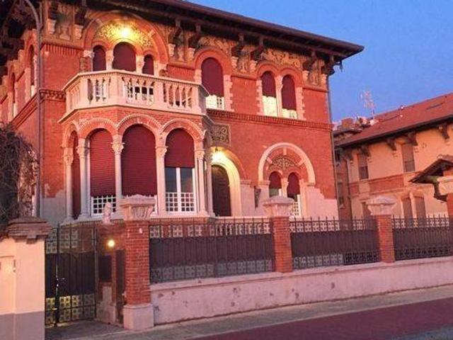 Villa in vendita a Massa MS