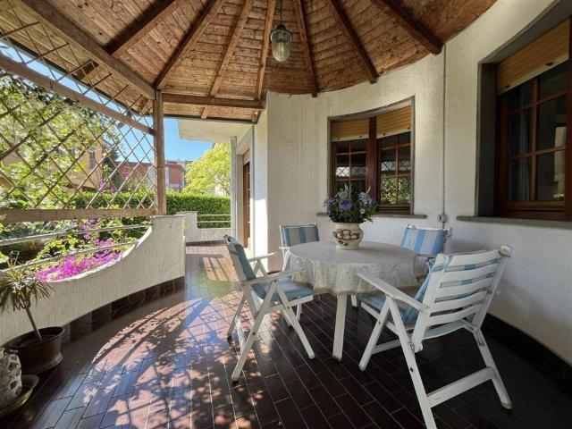 Villa in vendita a Massa MS