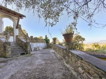 Villa in vendita a Massa MS